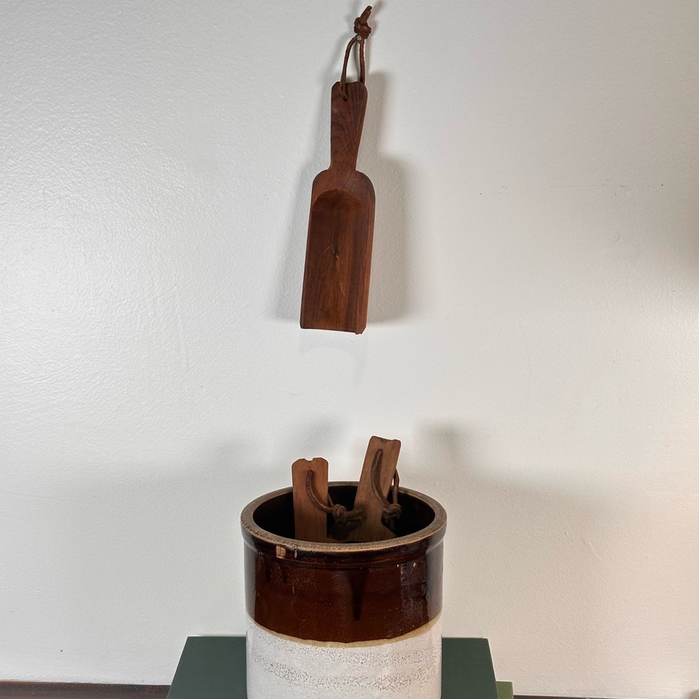Vintage Antique Wooden Scoops Hand Carved with Leather Strap Trio Set of 3 - Picture 4 of 5